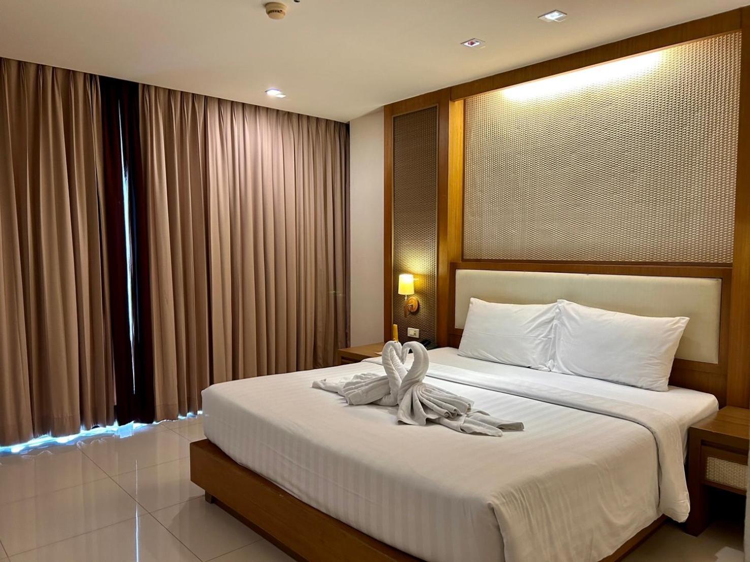 Ashlee Plaza Patong Hotel & Spa Zewnętrze zdjęcie